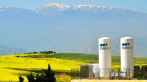 Avrupa tarafından buna ilk etapta söylemlerle karşılık olumsuz olsa da daha ilk günden harekete geçenler de oldu! OMV, doğal gaz alımının ruble ile yapılması konusunda Gazprom ile temasa geçti