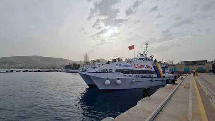 Kuşadası’ndan Yunanistan'a Feribot Seferleri Başladı