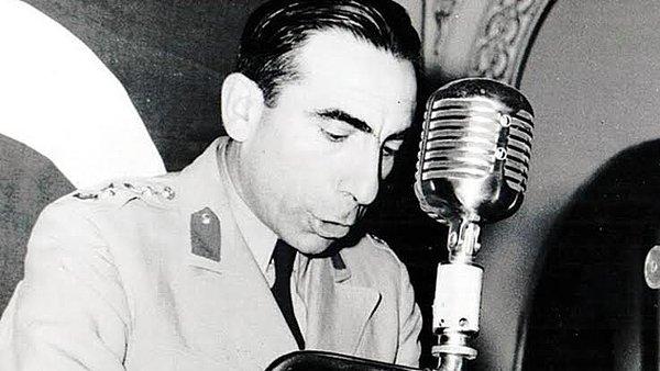 Bugün ölen Türkler arasında olan Alparslan Türkeş, 27 Mayıs 1960 darbesinde aktif rol oynayan bir subay olarak 38 kişilik Milli Birlik Komitesi içinde yer alır.