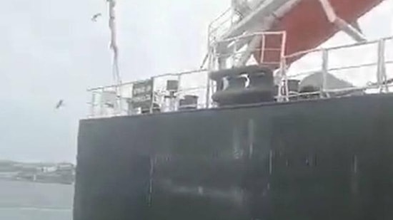 Haydarpaşa Limanı'nda Yük Gemisi Karaya Oturdu