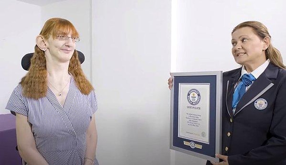 Dünyanın En Uzun Kadını Rekor Kırmaya Devam Ediyor! Adını 5. Kez Guinness Rekorlar Kitabı’na Yazdırdı!