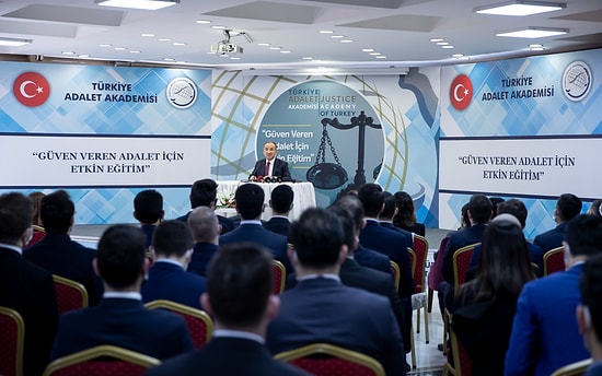 Adalet Bakanı Bekir Bozdağ: 'Hakimler Bağımsızdırlar'