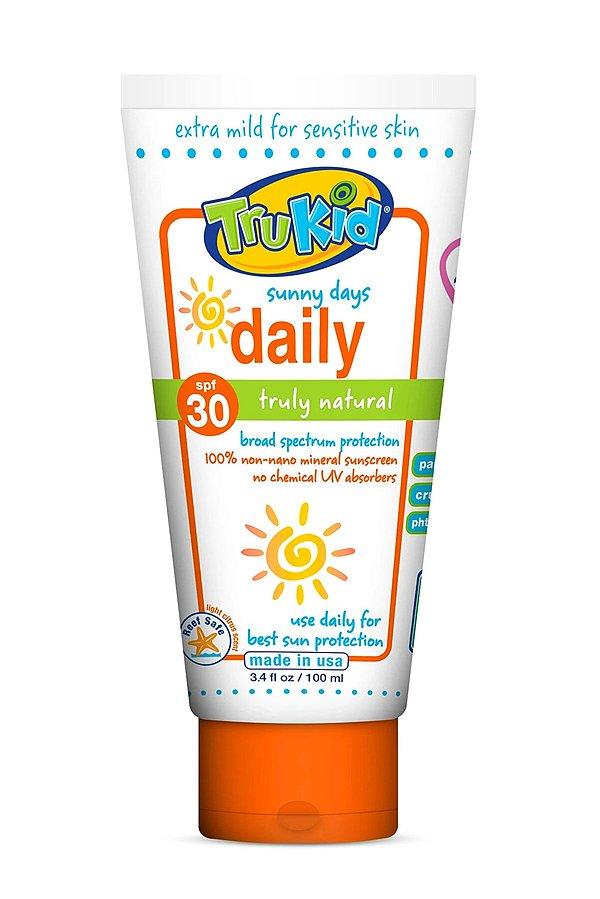 2. Kullandığınız ürünün içeriği konusuna önem veriyorsanız Trukid Sunny Days SPF 30 güneş kremi tam size göre!