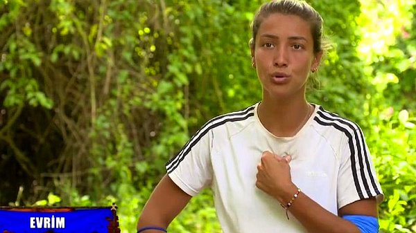 Survivor All Star 2022'de Gönüllüler takımında mücadele eden Evrim Keklik, bir yandan Survivor tarihinin en fitneci yarışmacısı ilan edilirken diğer yandan da en eğlenceli isimlerinden bir tanesi.