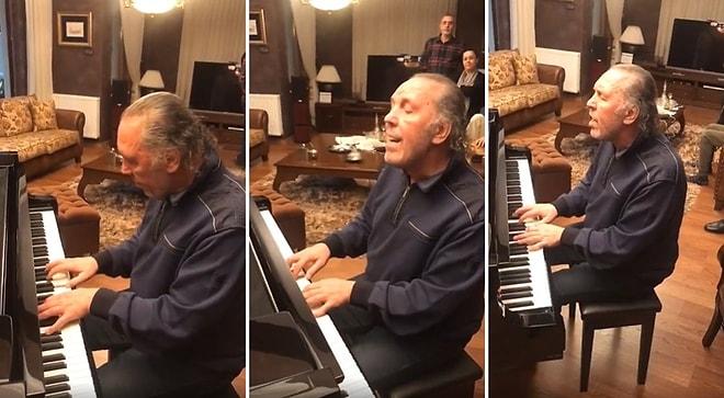Fatih Erkoç'un Piyano Çalıp 'Ellerim Bomboş' Şarkısını Söylediği Muhteşem Anlar