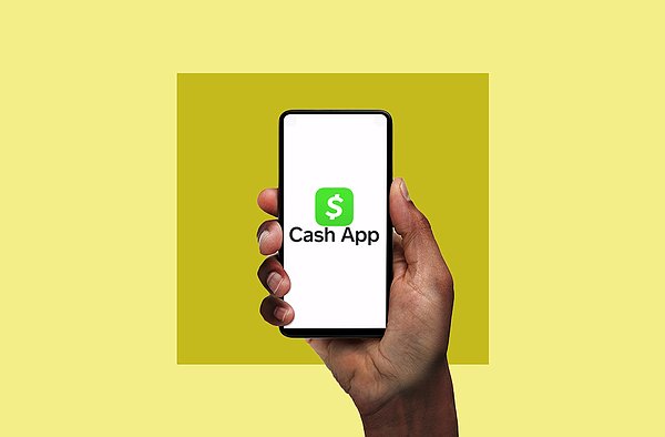 Cash App, akıllı telefon aracılığıyla kullanıcılar arasında para transfer etmeyi sağlayan bir uygulama.