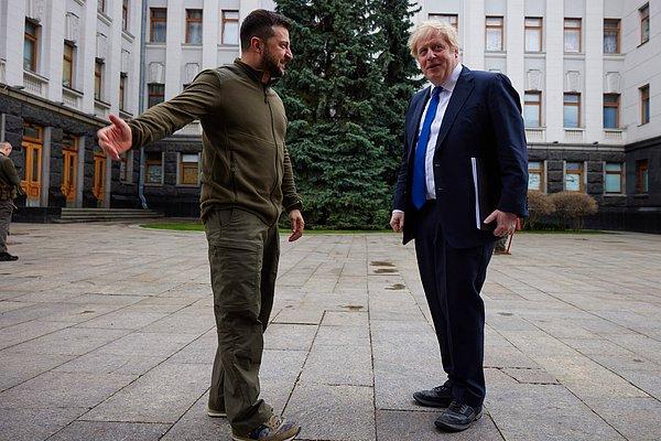 İki lider, Kiev'in sokaklarını gezdi