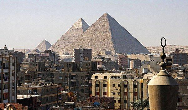 9. "Mısır, Kahire'ye tatile gitmiştim. Mısırlı erkekler nezaketen edilen bir sohbeti yanlış anlamaya çok müsaitler. Resmen şok olmuştum."