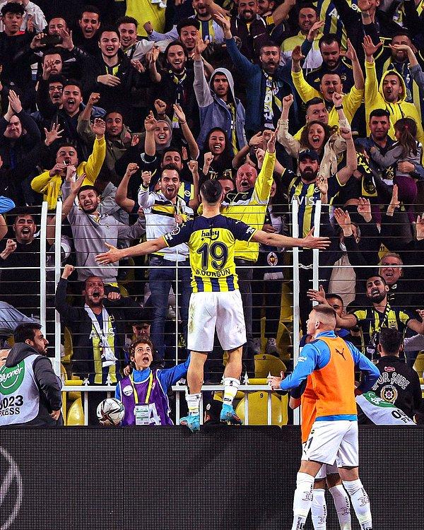 Kalan sürede başka gol olmayınca Fenerbahçe maçı 2-0 kazandı.