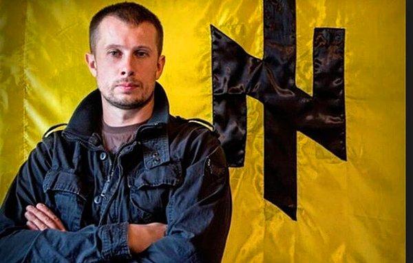 Taburun kurucusu ve ilk yöneticisi ise hem Ukrayna Patritotları hem de SNA'da liderlik görevi yapan, azınlık gruplara karşı saldırılar düzenlediği bilinen Andriy Biletsky'dir.