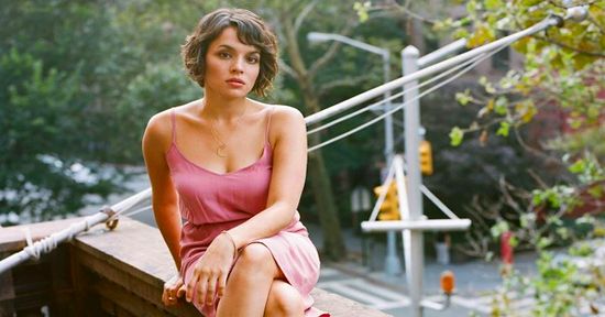 Grammy Ödüllü Başarılı Piyanist Norah Jones ve Onun Mutlaka Dinlenmesi Gereken 12 Aşık Olunası Parçası