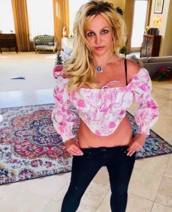 Dünyaca ünlü pop yıldızı Britney Spears'ı hepimiz tanıyoruz.