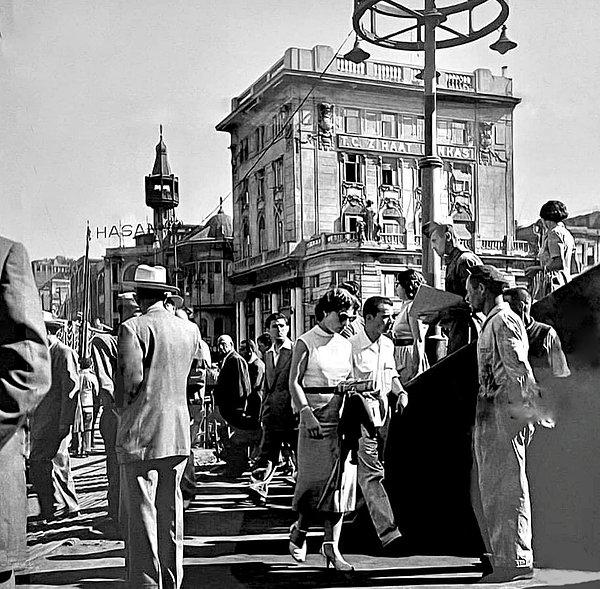 21. Galata Köprüsü, İstanbul, 1955.