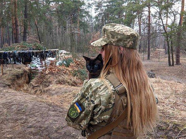 11. "Ukrayna'nın koruyucuları, kimseyi geride bırakmıyor." 💛