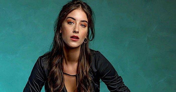 Songül Öden'in Ardından Hazal Kaya'da İsyan Etti: "Hepimize Tuhaf Yorumlar Geliyor!''