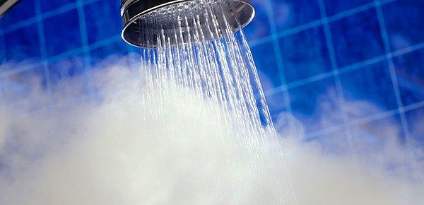 BONUS: Sıcak duş almanın zararları;