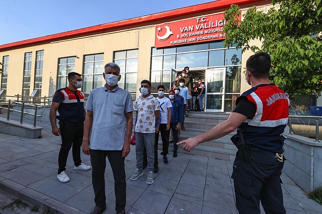 Yakalananlar geri gönderiliyor