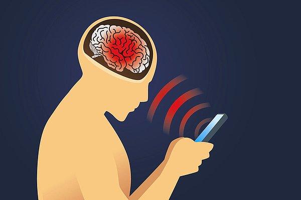 Akıllı telefon ve cep telefonları beyin tümörü riskini değiştirmiyor.
