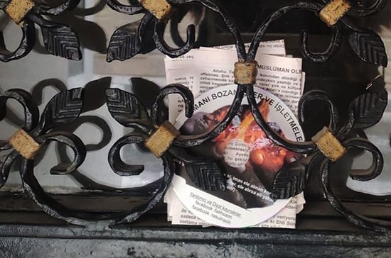 İstanbul'da Kapılara Şeriat Bildirisi Bıraktılar: 'Oy Vermek Kafirliktir'