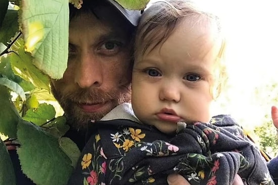 Ünlü Yazar Paul Auster'ın Oğlu, 10 Aylık Çocuğunu Öldürdüğü Gerekçesiyle Tutuklandı