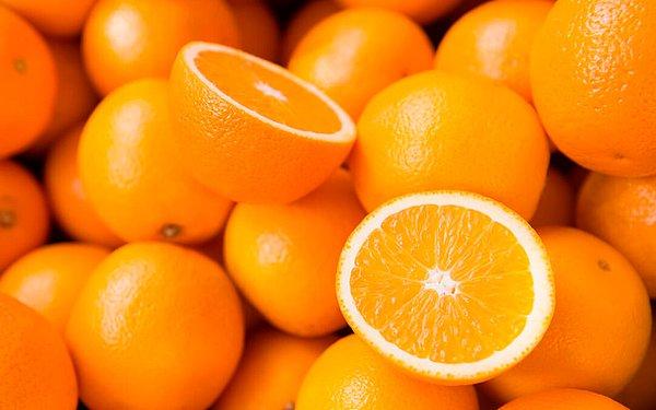 6. Ahrita Furman, 3 dakika içerisinde 6 adet portakalı soyup yemiştir.