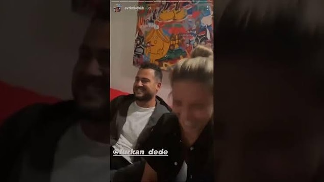 Evrim Keklik'in sevgisi kim? diye de soracak olursanız hemen cavbını verelim. Geçtiğimiz aylarda Survivor Ekstra yorumcusu Furkan Dede ile aşk yaşadığı iddia edildi fakat bu konuyla ilgili taraflardan net bir açıklama gelmedi.