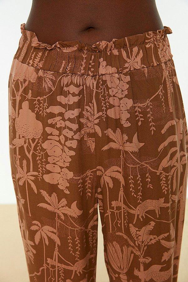 7. Kahverengi jogger bel dökümlü yazlık pantolon.