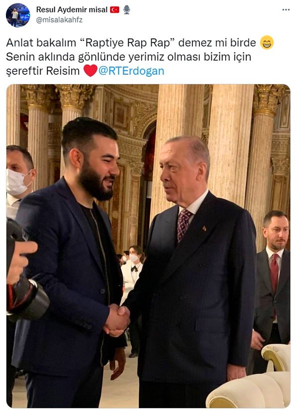 İftar davetine katılan rap sanatçısı Resul Aydemir, Twitter hesabı üzerinden Erdoğan ile aralarında geçen diyaloğu anlattı.