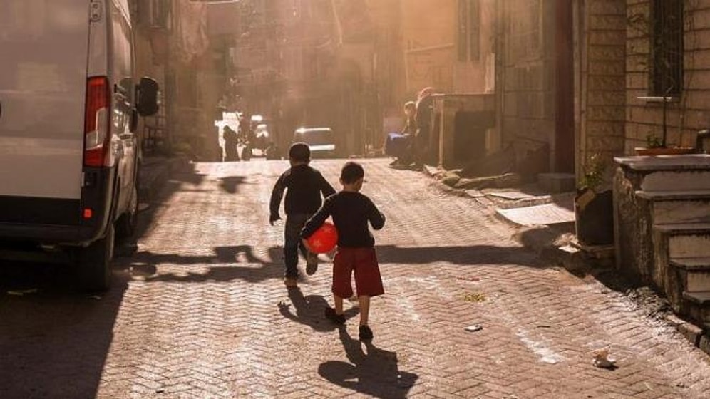 'Yoksullara Yapılan Yardımlar Lütuf Gibi Gösteriliyor Oysa Türkiye Bir Nesil Kaybediyor'