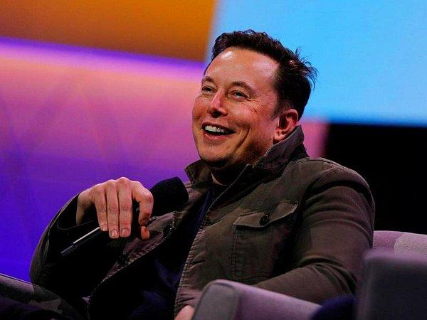 Elon Musk, dünyanın en zenginleri listesinde 1 numara! Söylemleri ve eylemleri ile gündemden düşmeyen Musk, bir yandan da farklı bir figür olmaya devam ediyor.