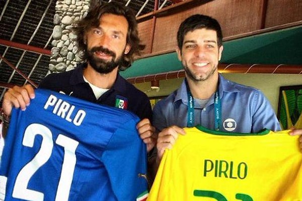 Pirlo otobiyografisinde Juninho’nun vuruş tekniğine çalıştığını yazmıştı. Herkes Juninho’nun vuruş tekniğine hayrandı. Doğuştan gelen bu yeteneğini çalışmayla birleştirince dünyanın en iyi frikik ustası olmuştu.