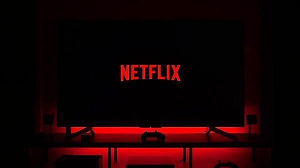 Netflix, dünyanın en popüler ücretli içerik platformu olarak zirvede ancak bazı problemler yaşanmıyor değil.