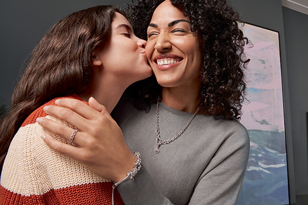 Anneler Günü'nde Hediye Tercihinizle Anne ve Anne Adaylarının Kalplerini Eritecek 5 Öneri