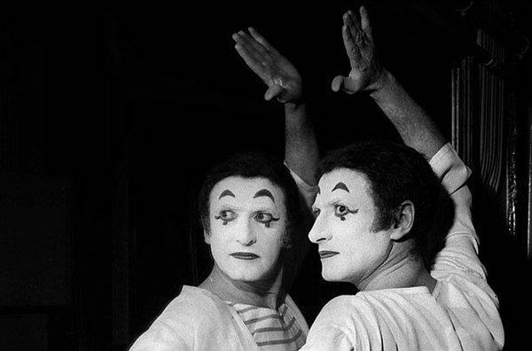 1. Dünyaca ünlü pandomim sanatçısı Marcel Marceau, Yahudi çocukların soykırımdan kaçmasına yardım etti.