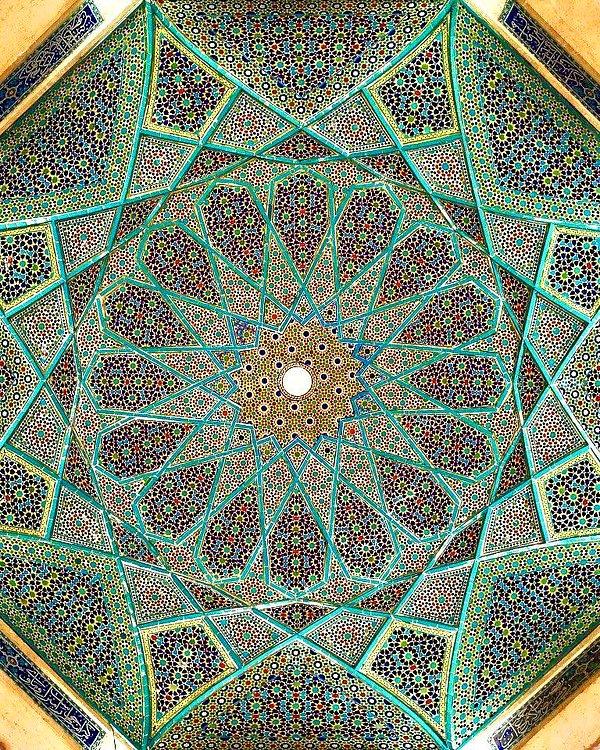13. Hâfıziye, Şiraz, İran.