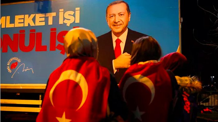 AKP'li Olduğunu Başka Partiye Üye Olmak İsteyince Öğrendi