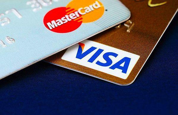 6. VISA ile rekabet etmek isteyen 4 bankanın ortak girişimi Master Charge kuruldu, daha sonra Master Card ismini adı.