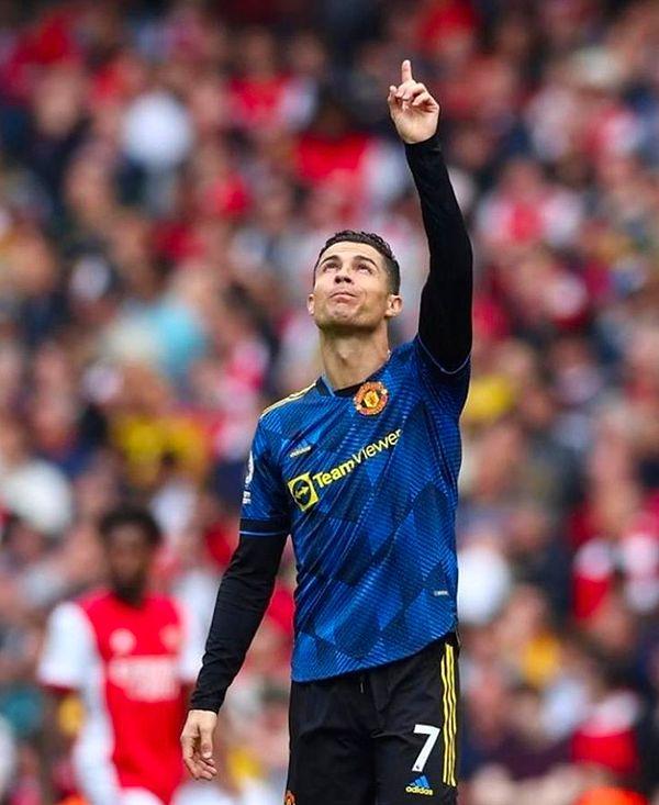 1. Christiano Ronaldo (Manchester United)