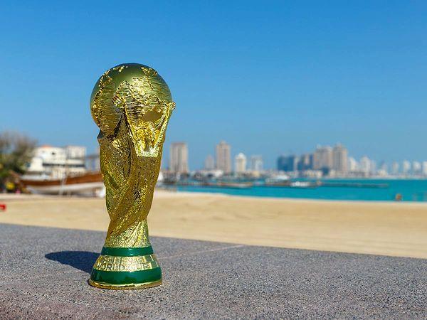21 Kasım-18 Aralık 2022 tarihlerinde Katar'da düzenlenecek olan FIFA Dünya Kupası nedeniyle Spor Toto Süper Lig ve Spor Toto 1'inci Lig'e 14 Kasım Pazartesi gününden itibaren ara verilecek.
