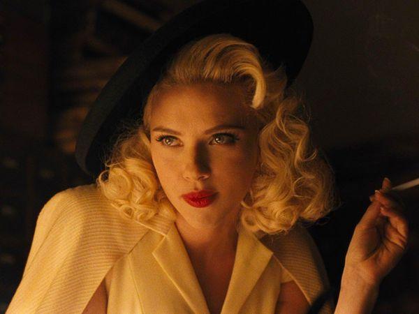 1. Scarlett Johansson: "Karnımı ve uyluklarımı sevmiyorum."