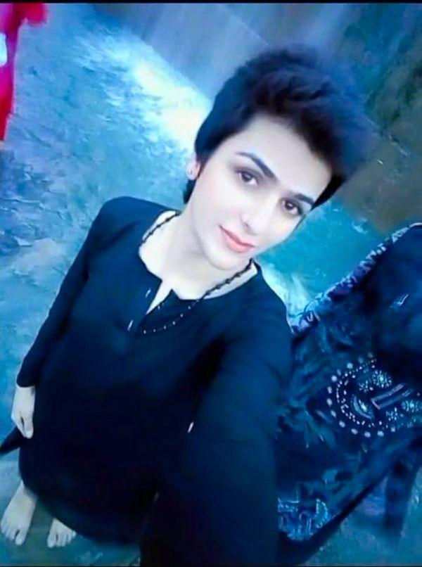 9. Pakistan'da yalnızca trans bir birey olduğu için defalarca kez istismara maruz kalan ve kendi amcası ve öz abisi tarafından katledilen Maya: