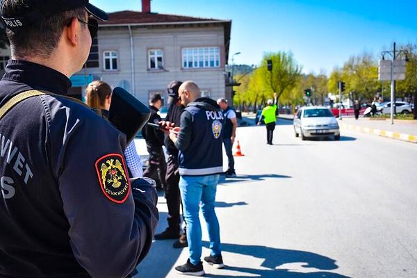 41 kişi gözaltına alındı