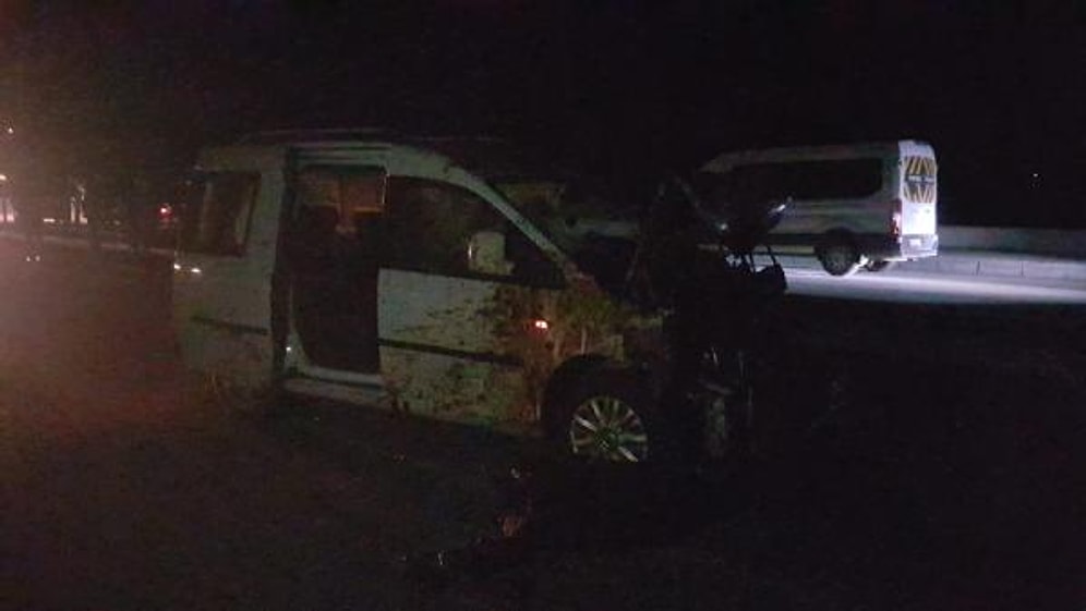 Hafif Ticari Araç Sürüye Çarptı: 6 Kişi Yaralandı, 50 Küçükbaş Hayvan Öldü