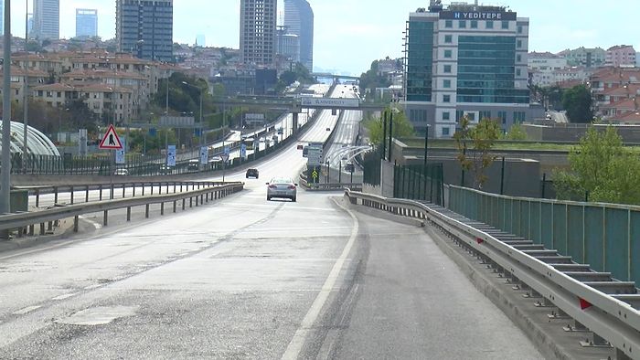 Bayramın İlk Günü İstanbul'da Yollar Boş