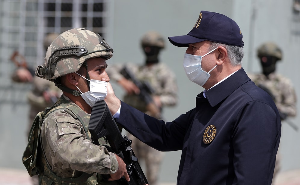 Özel, 'Silah Arkadaşlarının Bedduasını Alan Adamsın' Demişti: Hulusi Akar Tazminat Davasını Kaybetti