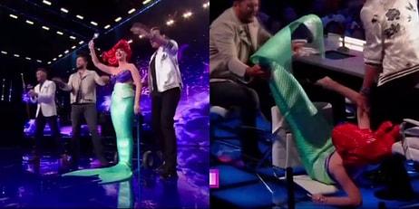 American Idol Programının Jürisi, Başarılı Şarkıcı Katy Perry Kostümü Yüzünden Canlı Yayında Sandalyeden Düştü