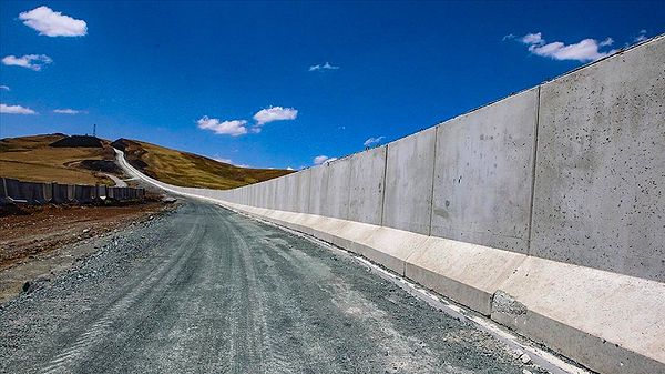 "Bu yıl 37 bin sığınmacınının girişi engellendi"