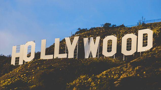 Hollywood'un Göz Kamaştıran Altın Çağının Perde Arkasında Dönen Birbirinden Korkunç Karanlık Sırları
