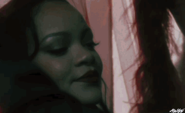 Altınları Hazırlayın! ASAP Rocky Yeni Şarkısının Klibinde Karnı Burnunda Olan Rihanna'ya Evlenme Teklifi Etti