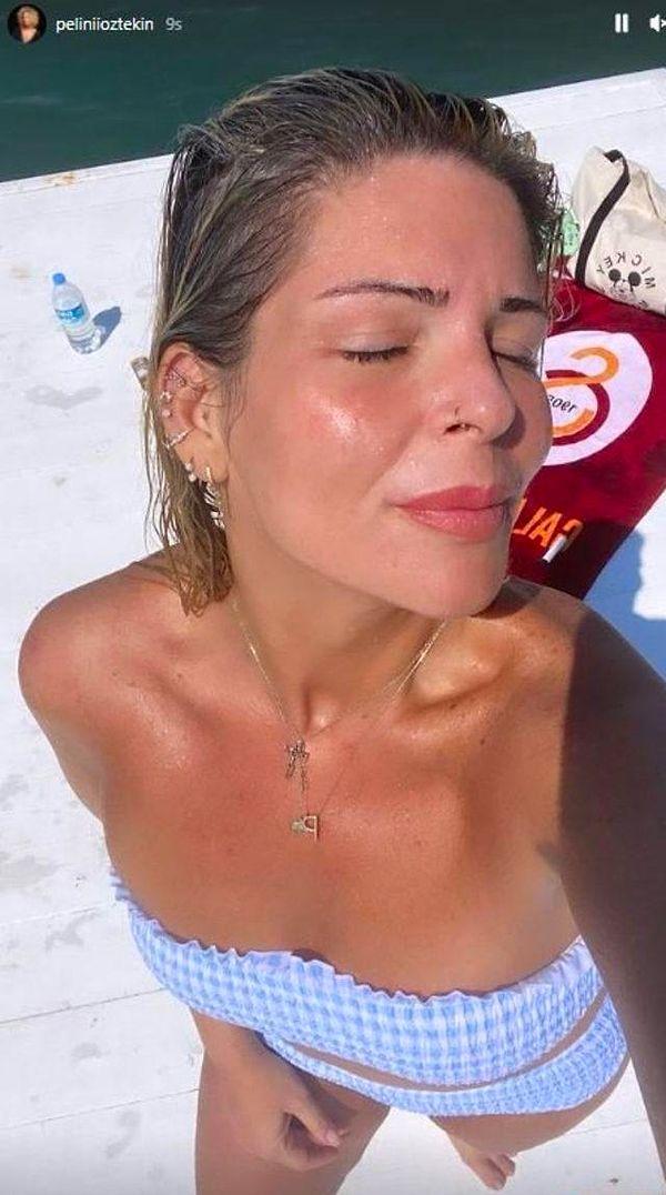 2. Başarılı oyuncu Pelin Öztekin, yaptığı bikinili paylaşımla birlikte yaz sezonunu açtı!